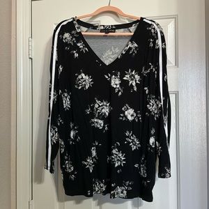 Black and White Floral Knit Top